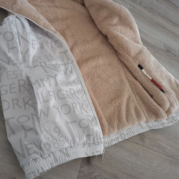 Reversible Vest - Picture 6 of 7